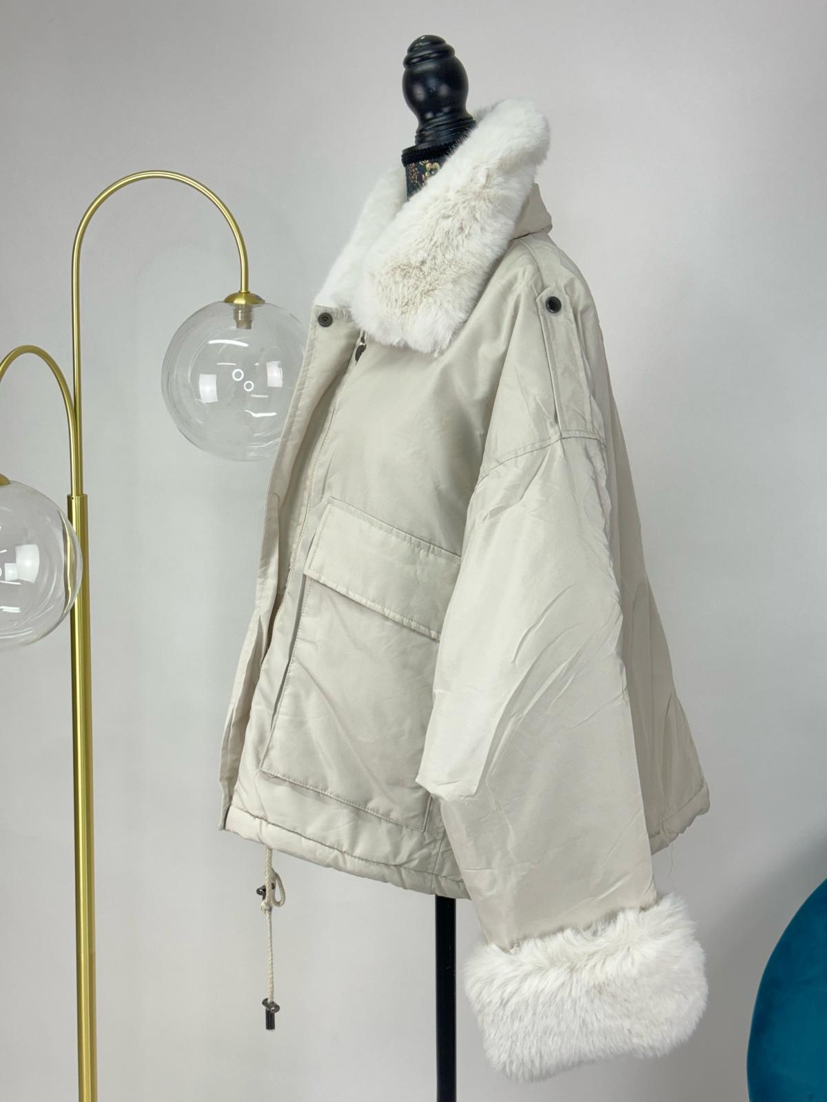 MONTONE WHITE