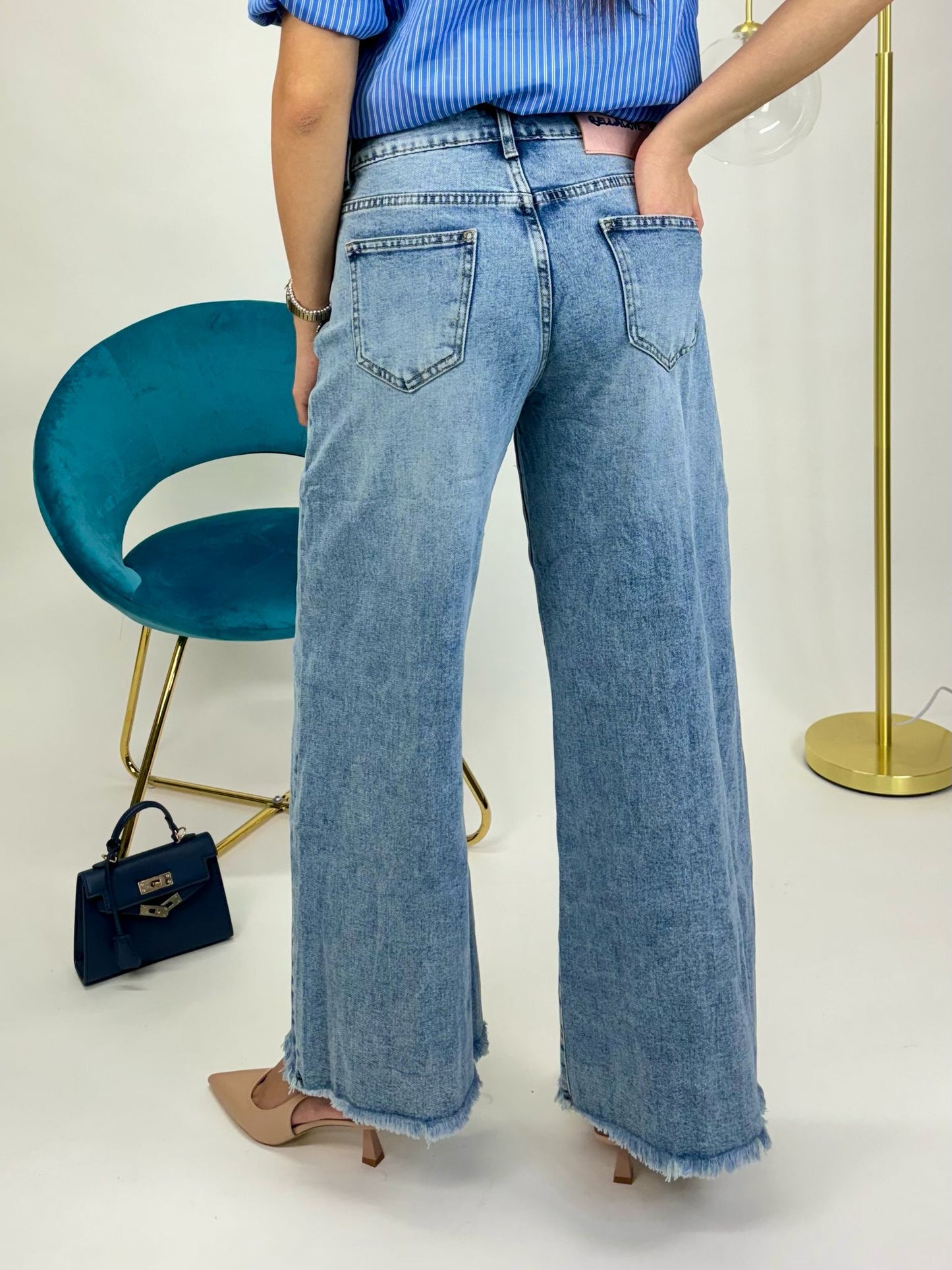 JEANS WIDE LEG CUT