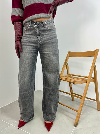 JEANS WIDE LEG ASIMMETRICO GREY