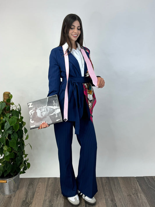 Tailleur gessato blu