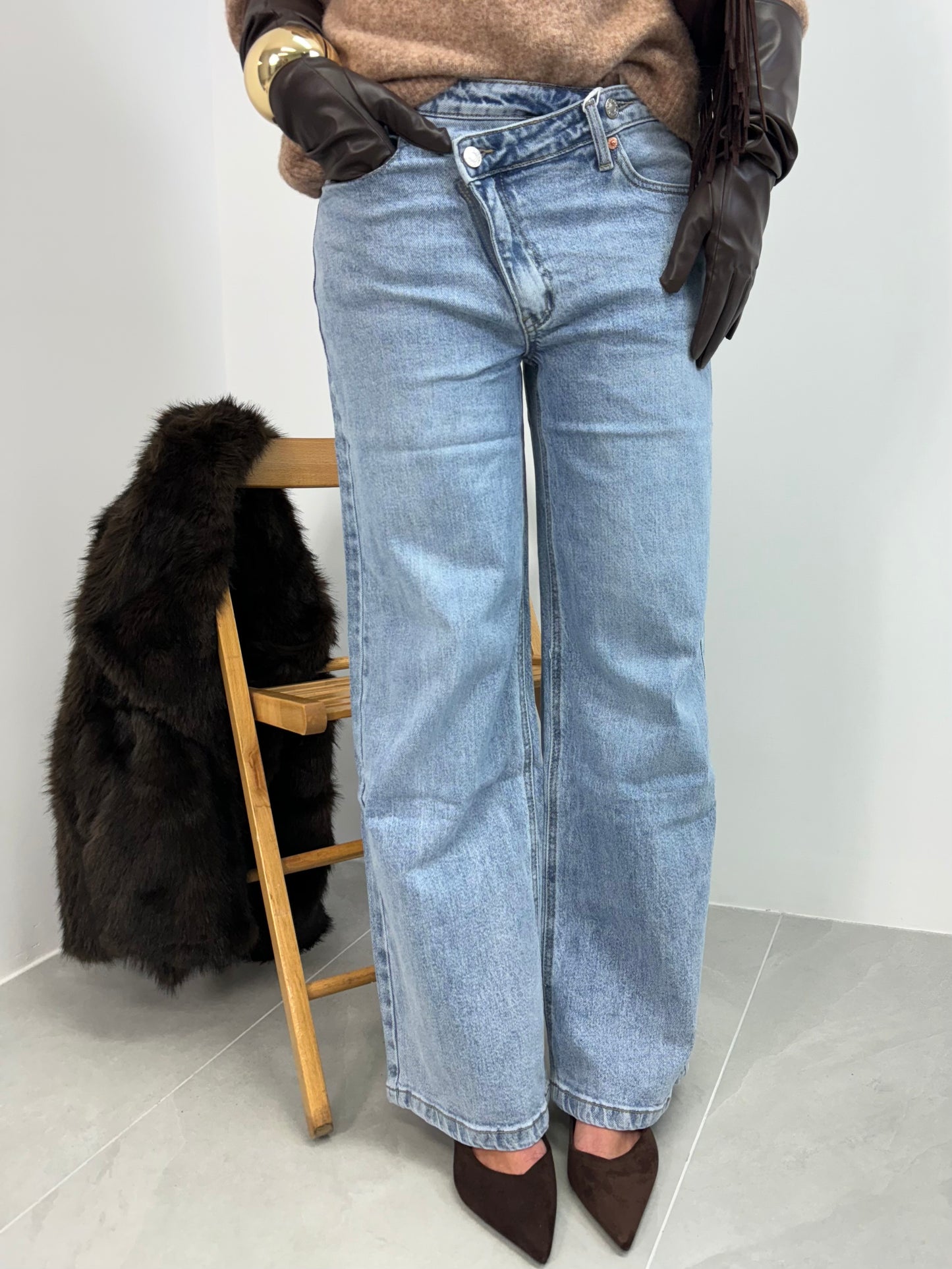 JEANS WIDE LEG ASIMMETRICO CHIARO