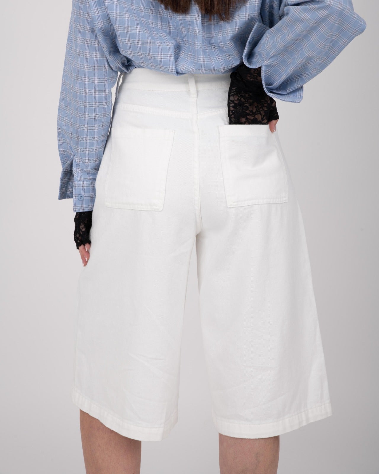 BERMUDA WHITE